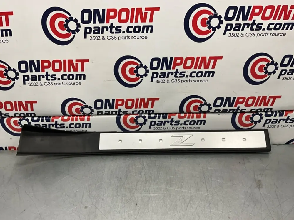 2004 Nissan Z33 350Z Passenger Right Door Threshold Kick Plate OEM 22BLCF7 Compatible Smart Home Hubs